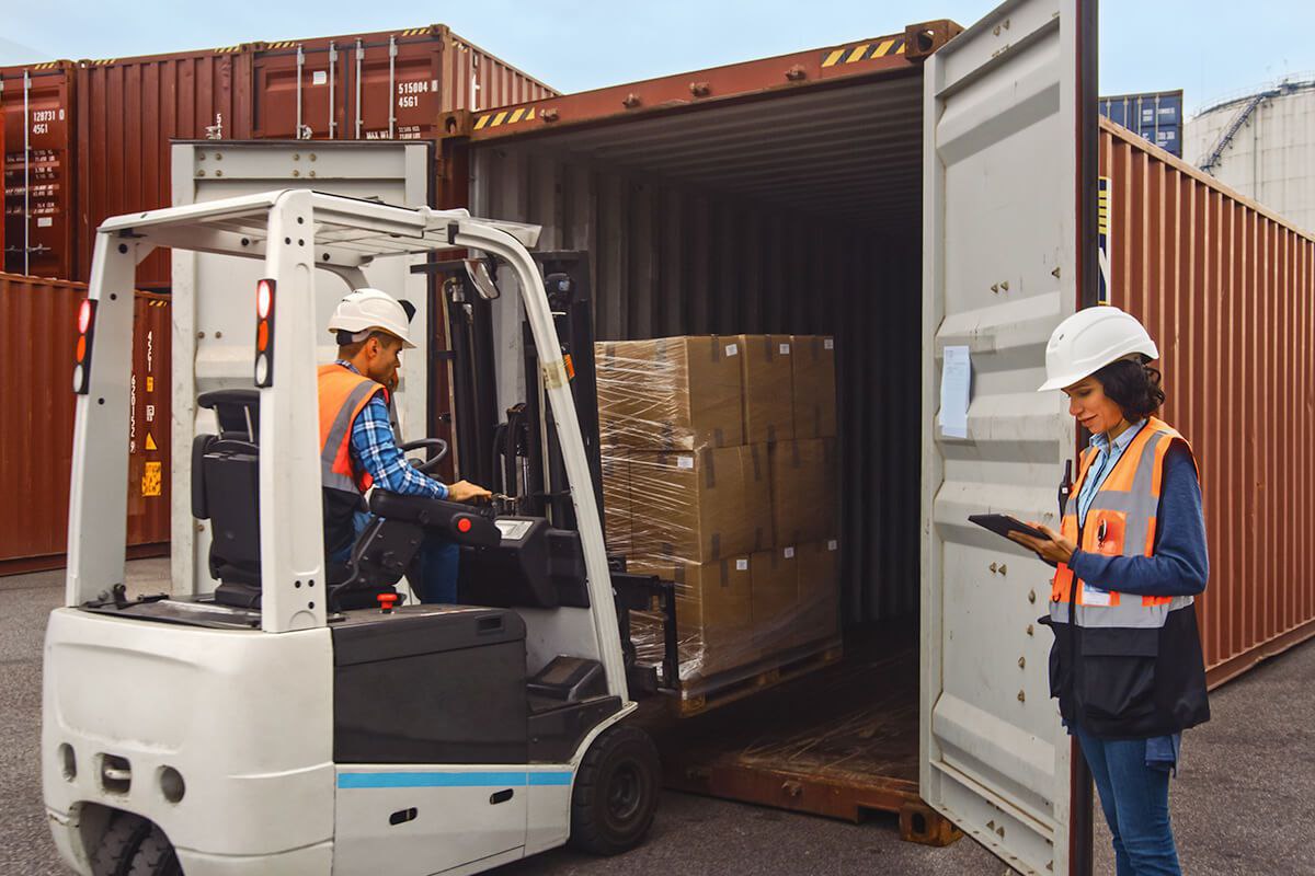 Container Unstuffing
